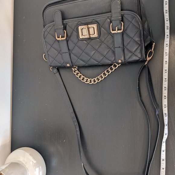 Black and Gold Shoulder Bag - Picture 5 of 9